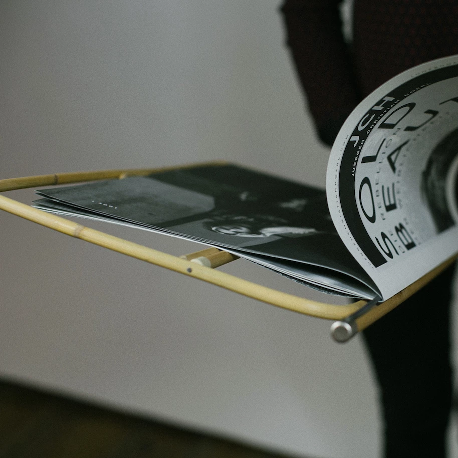 Vienna Café Classic Newspaper Rack N.4 | Natural Color | Formpoet